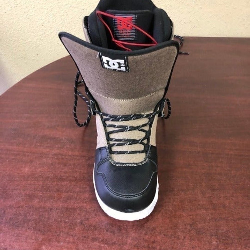 Men's Size 9.5, Right Only, DC Phase Style Snowboarding boot